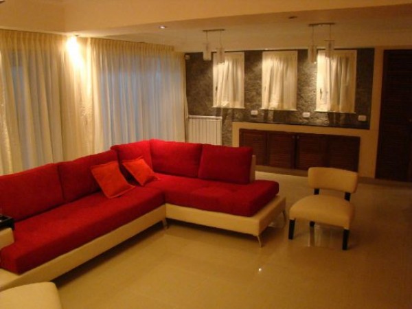 CASA EN VENTA ZONA LASALLE CON GAS NATURAL 