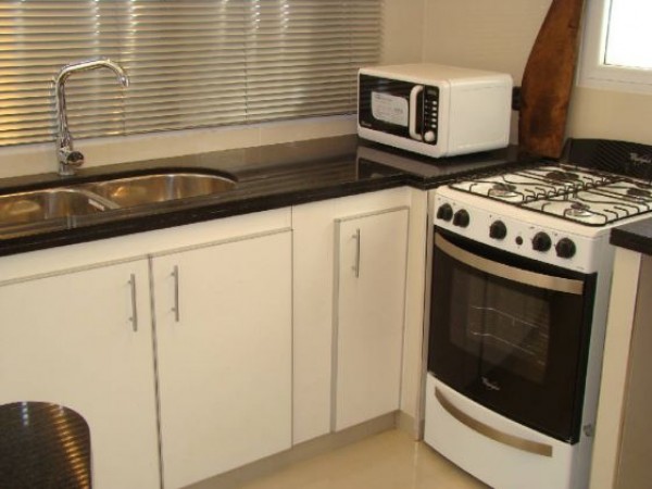 CASA EN VENTA ZONA LASALLE CON GAS NATURAL 