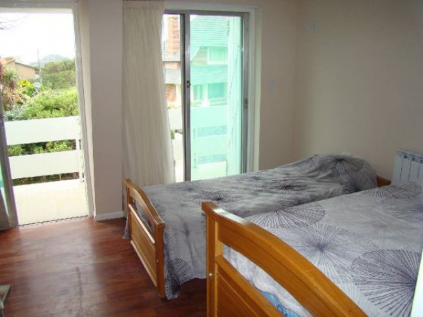 CASA EN VENTA ZONA LASALLE CON GAS NATURAL 