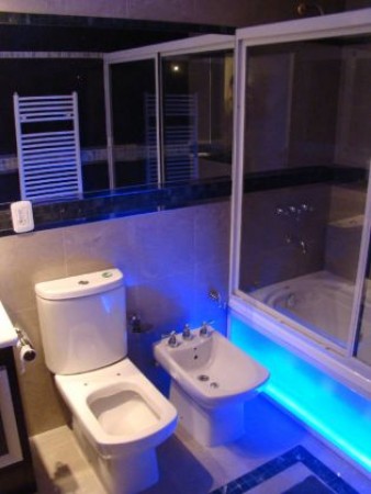 CASA EN VENTA ZONA LASALLE CON GAS NATURAL 