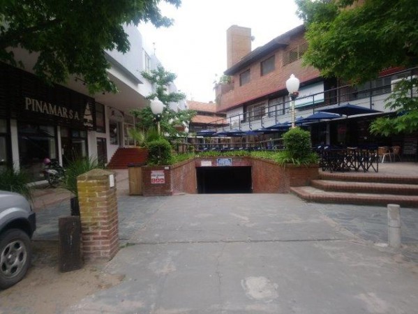 COCHERA EN VENTA CENTRO DE PINAMAR