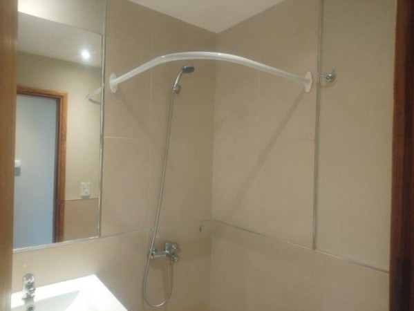 DEPARTAMENTO EN VENTA EN PINAMAR ZONA SUR TRES AMBIENTES CON GAS NATURAL LOSA RADIANTE .