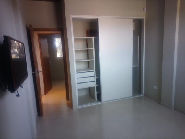 DEPARTAMENTO EN VENTA EN PINAMAR ZONA SUR TRES AMBIENTES CON GAS NATURAL LOSA RADIANTE .