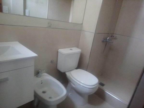 DEPARTAMENTO EN VENTA EN PINAMAR ZONA SUR TRES AMBIENTES CON GAS NATURAL LOSA RADIANTE .