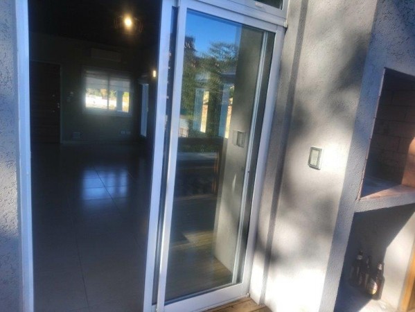 DEPARTAMENTO EN VENTA EN PINAMAR ZONA SUR TRES AMBIENTES CON GAS NATURAL LOSA RADIANTE .