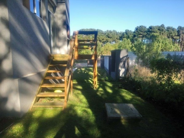 DEPARTAMENTO EN VENTA EN PINAMAR ZONA SUR TRES AMBIENTES CON GAS NATURAL LOSA RADIANTE .
