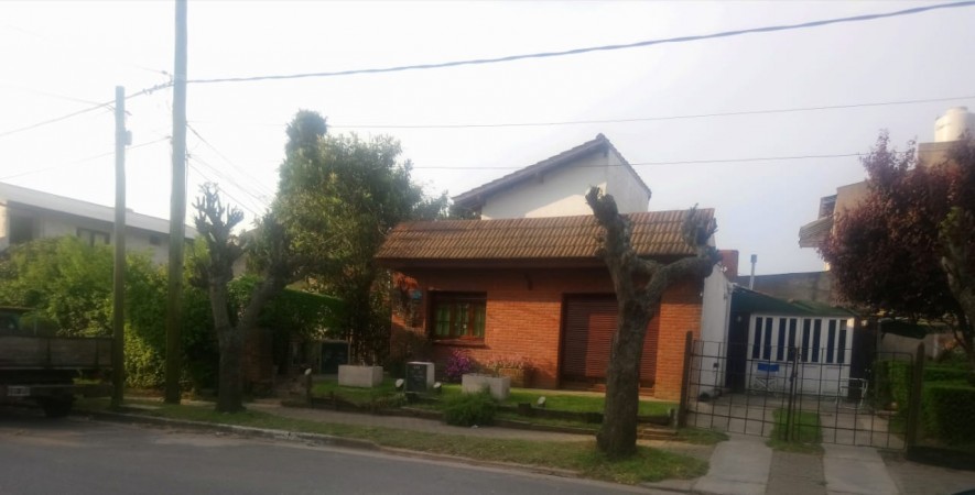 CASA EN VENTA CON LOCAL  ZONA BARRIO SAN JOSE CON GAS NATURAL