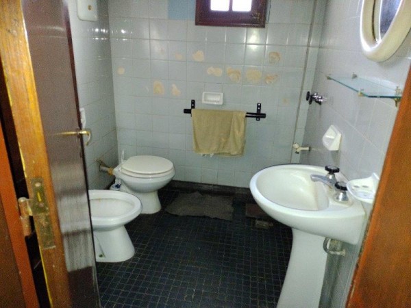 CASA EN VENTA CON LOCAL  ZONA BARRIO SAN JOSE CON GAS NATURAL