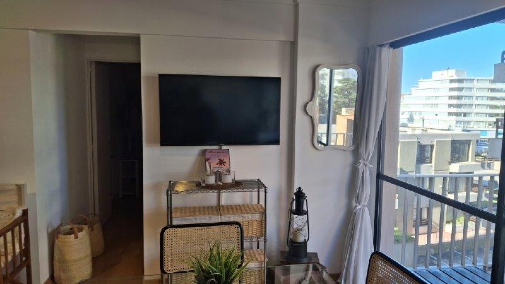TONINAS 65 3 C  DOS AMBIENTES RECICLADO CON COCHERA 