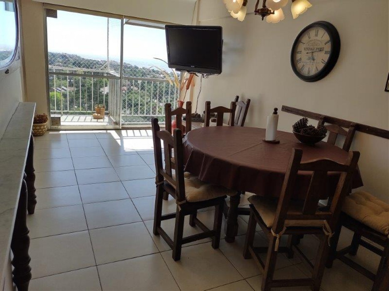 DEPARTAMENTO EN EL CENTRO DE PINAMAR "CERCANO A TODO"