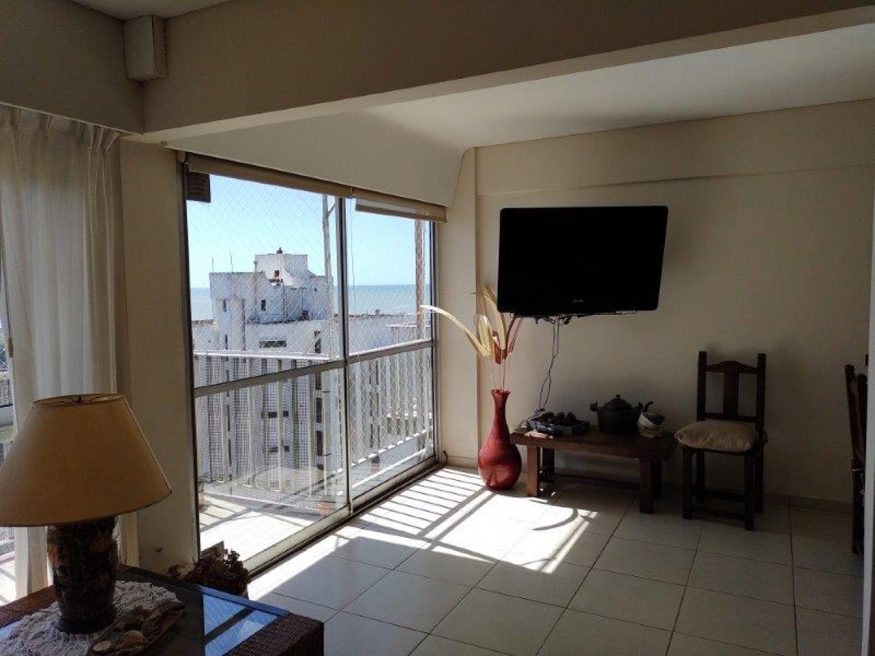 DEPARTAMENTO EN EL CENTRO DE PINAMAR "CERCANO A TODO"