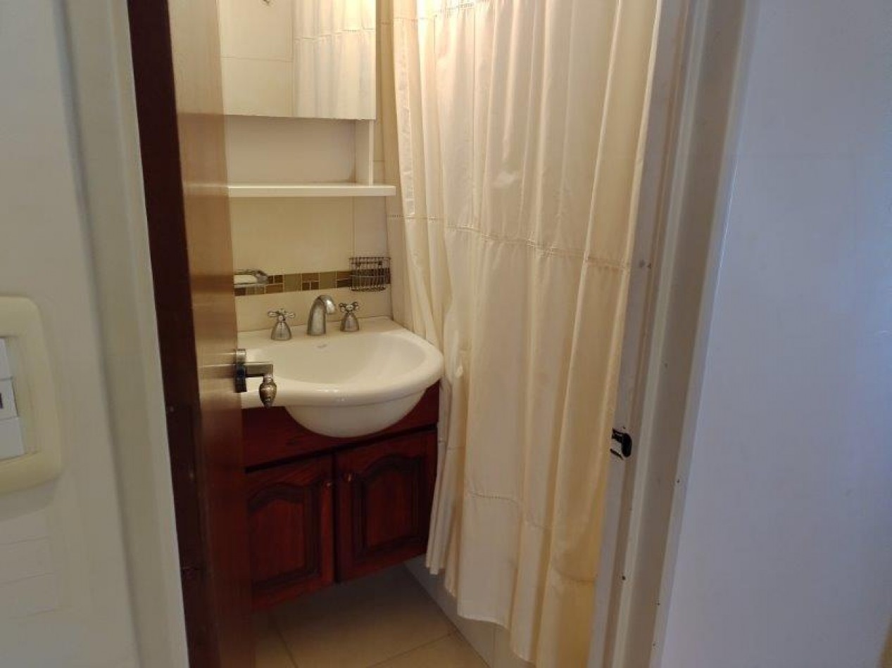 DEPARTAMENTO EN EL CENTRO DE PINAMAR "CERCANO A TODO"