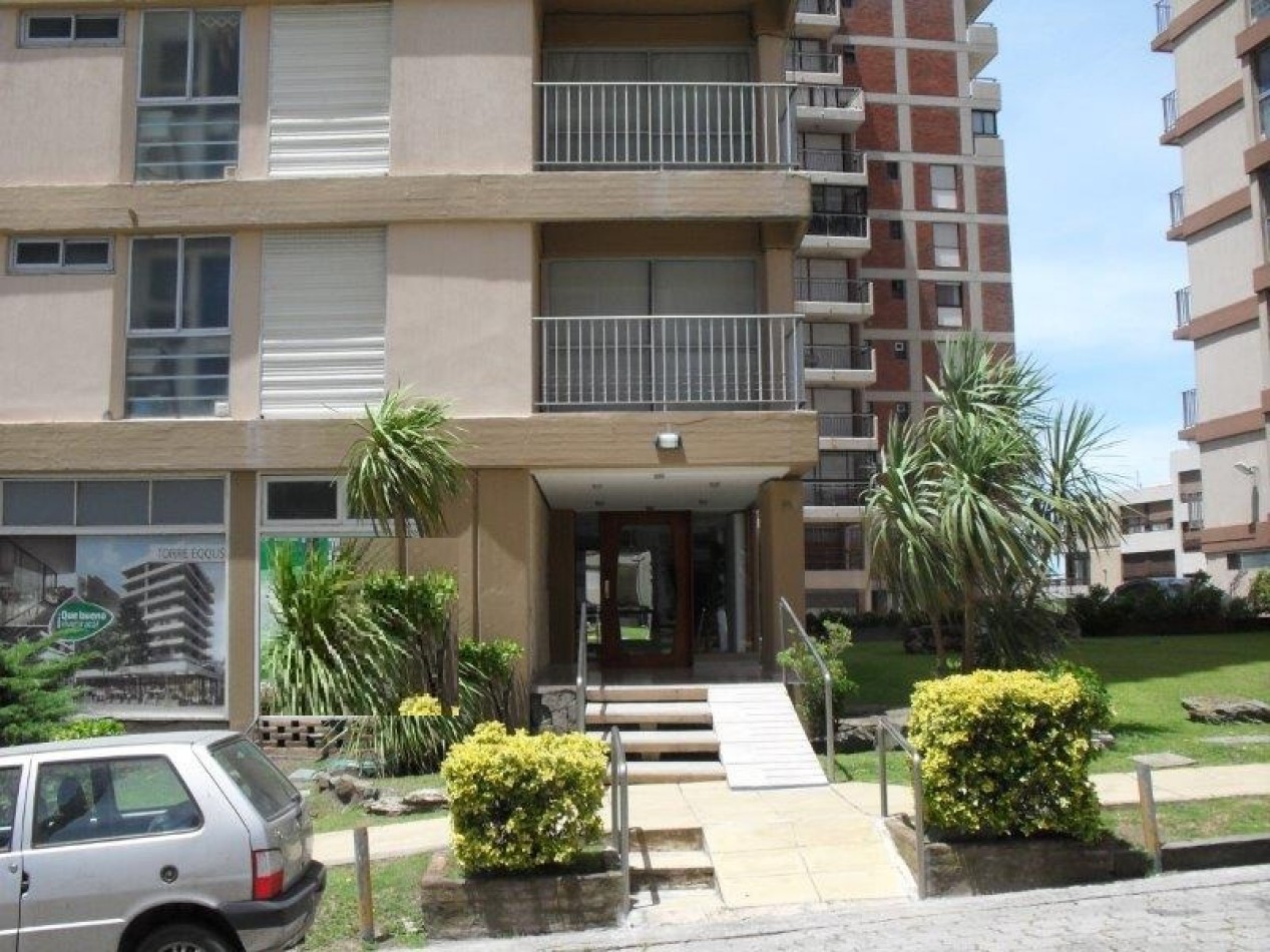 DEPARTAMENTO EN EL CENTRO DE PINAMAR "CERCANO A TODO"