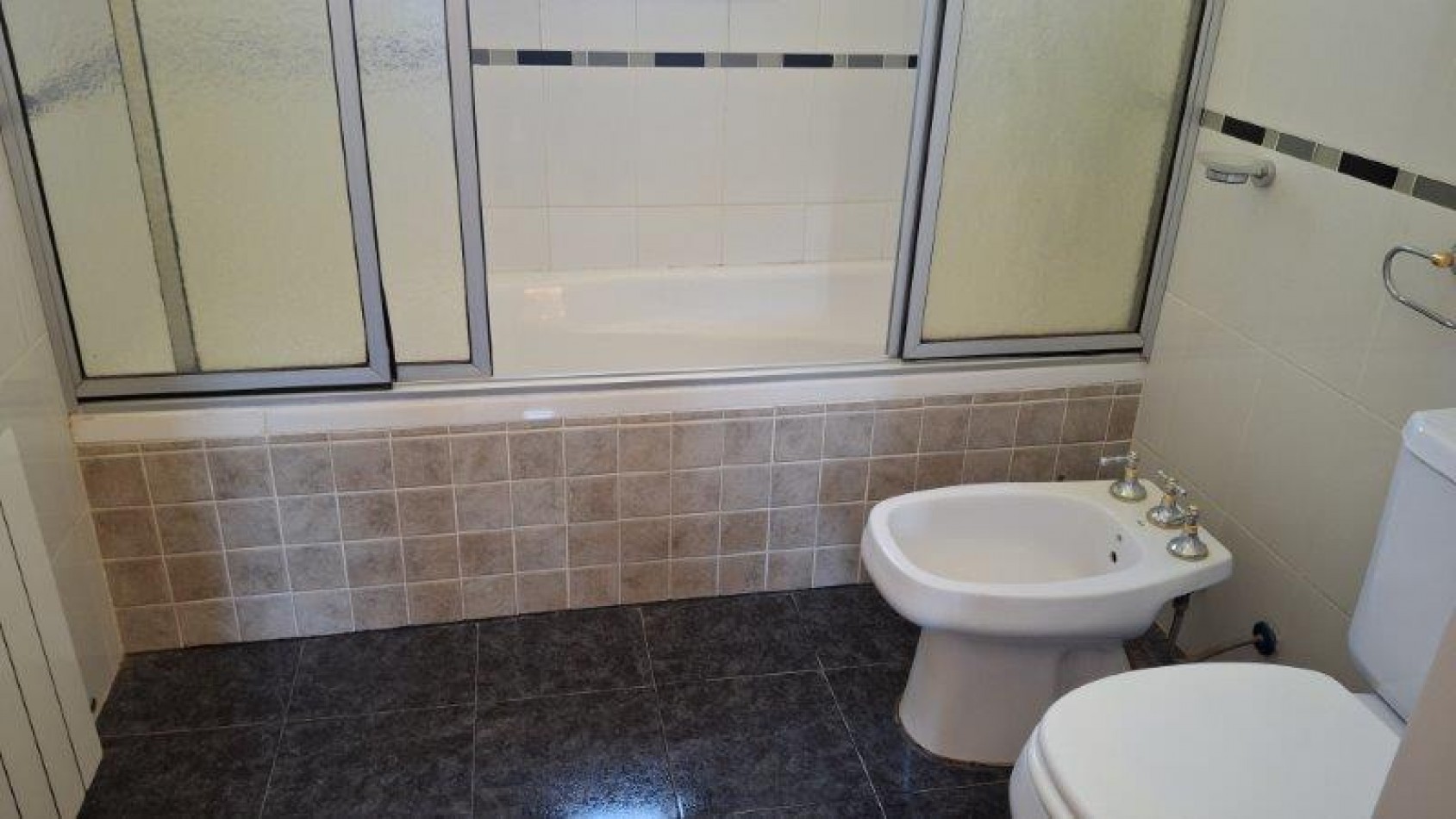 CASA EN ZONA NORTE A MTS BALNEARIO CR SOLO A GRUPO FAMILIAR