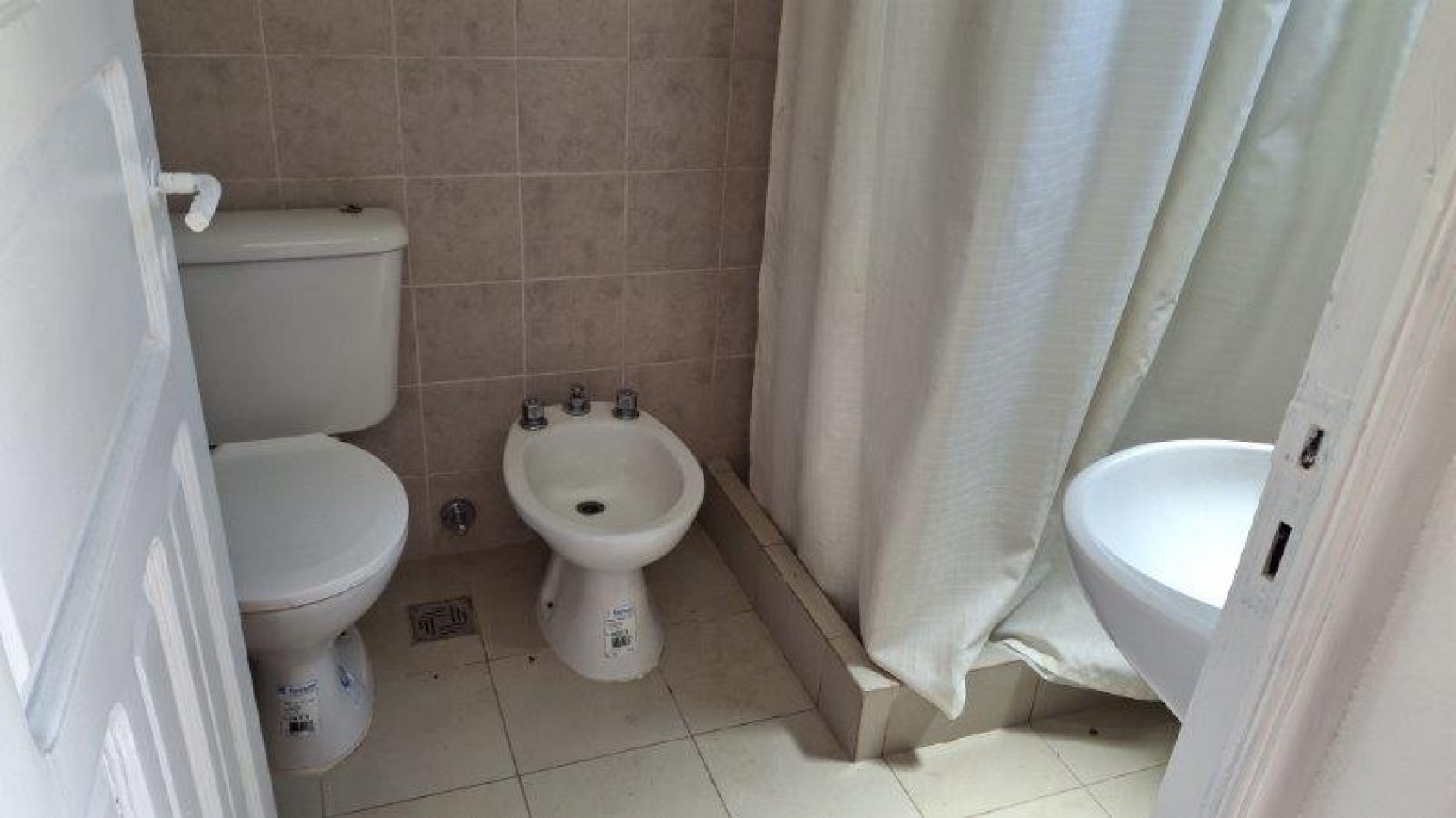 CASA EN ZONA NORTE A MTS BALNEARIO CR SOLO A GRUPO FAMILIAR