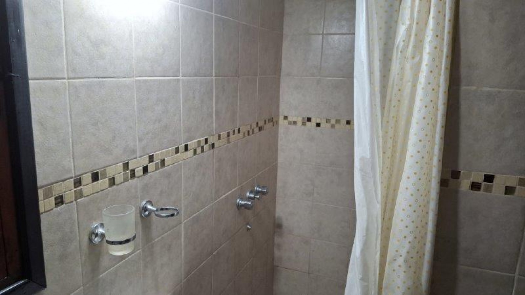 CASA EN ZONA NORTE A MTS BALNEARIO CR SOLO A GRUPO FAMILIAR