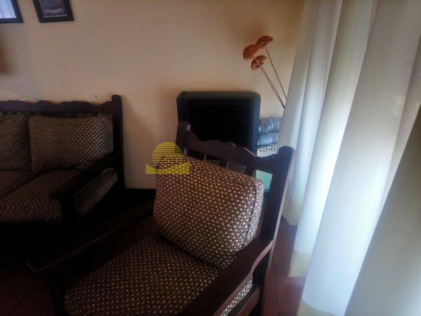 DEPARATAMENTO EN VENTA CENTRO DE PINAMAR , 4 AMBIENTES  CON GAS NATURAL.