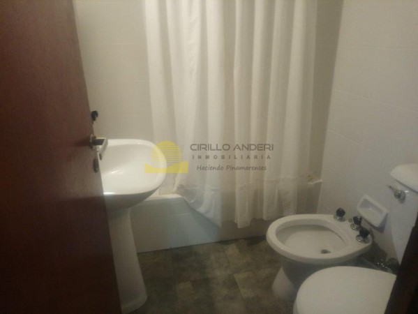DEPARATAMENTO EN VENTA CENTRO DE PINAMAR , 4 AMBIENTES  CON GAS NATURAL.