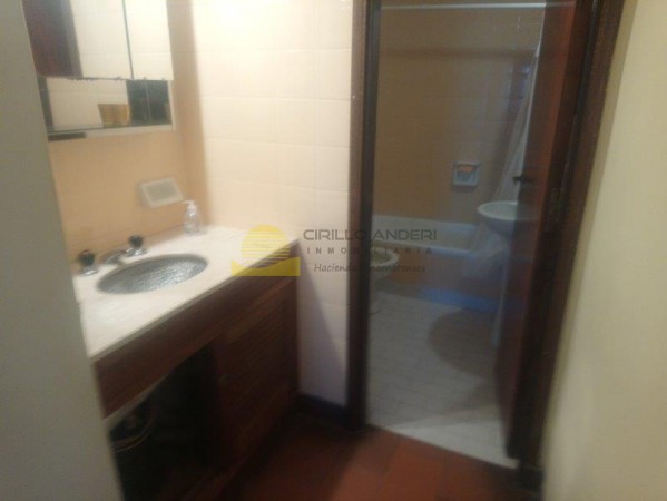 DEPARATAMENTO EN VENTA CENTRO DE PINAMAR , 4 AMBIENTES  CON GAS NATURAL.