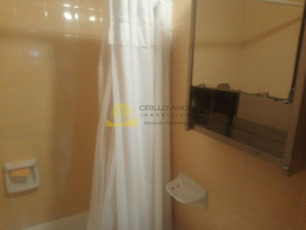 DEPARATAMENTO EN VENTA CENTRO DE PINAMAR , 4 AMBIENTES  CON GAS NATURAL.