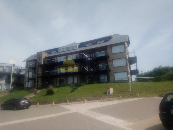  DEPARTAMENTO EN VENTA EN MAR DE OSTENDE  CON GAS NATURAL FRENTE AL MAR!!!