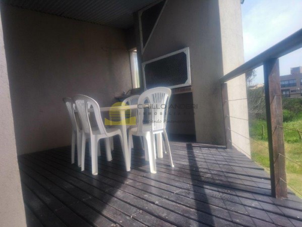  DEPARTAMENTO EN VENTA EN MAR DE OSTENDE  CON GAS NATURAL FRENTE AL MAR!!!