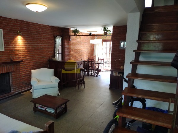 TRIPLEX EN VENTA VALLE FERTIL Y MERLUZA