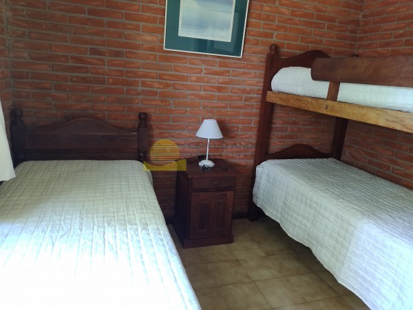 TRIPLEX EN VENTA VALLE FERTIL Y MERLUZA