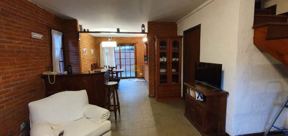 TRIPLEX EN VENTA VALLE FERTIL Y MERLUZA