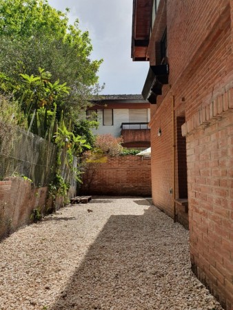 TRIPLEX EN VENTA VALLE FERTIL Y MERLUZA