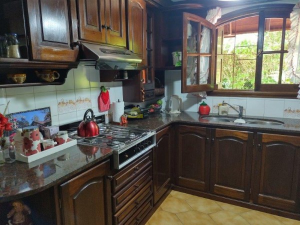 EXCELENTE CALIDAD CONSTRUCCION 