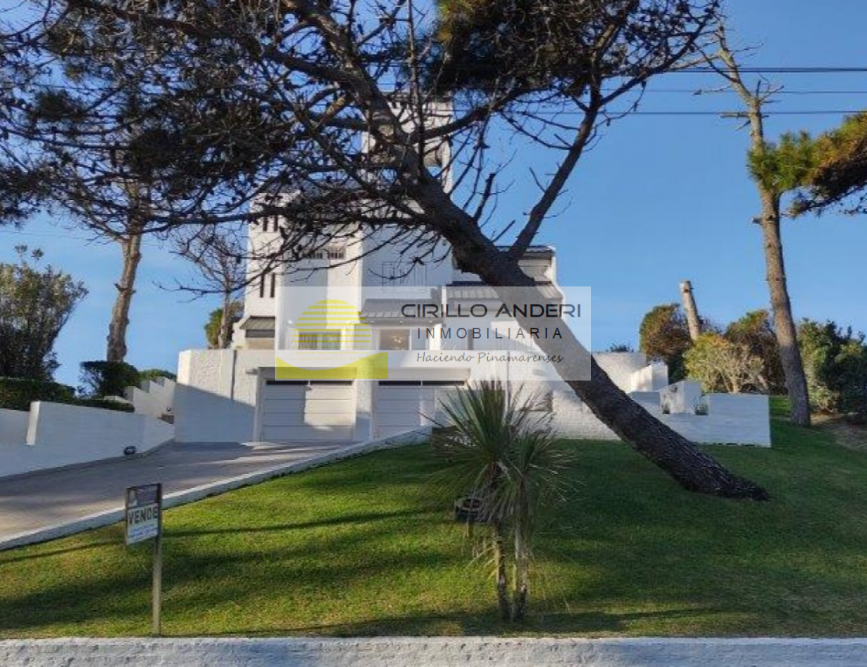 CASA EN VENTA ZONA LASALLE CON GAS NATURAL 