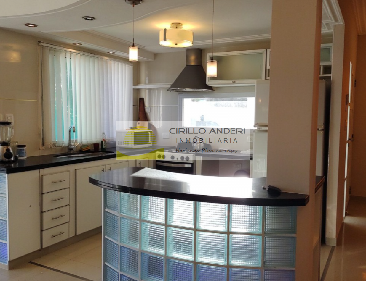 CASA EN VENTA ZONA LASALLE CON GAS NATURAL 