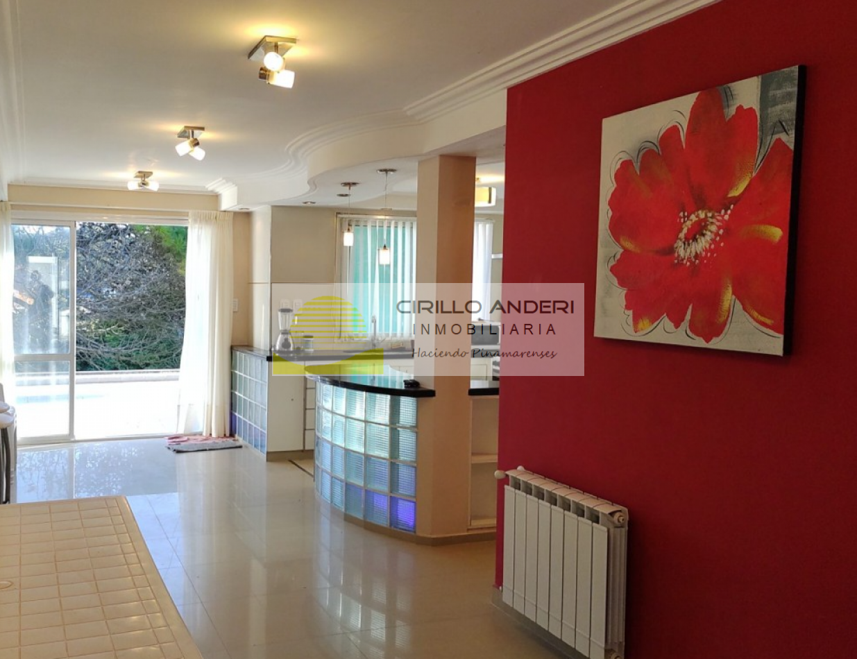 CASA EN VENTA ZONA LASALLE CON GAS NATURAL 