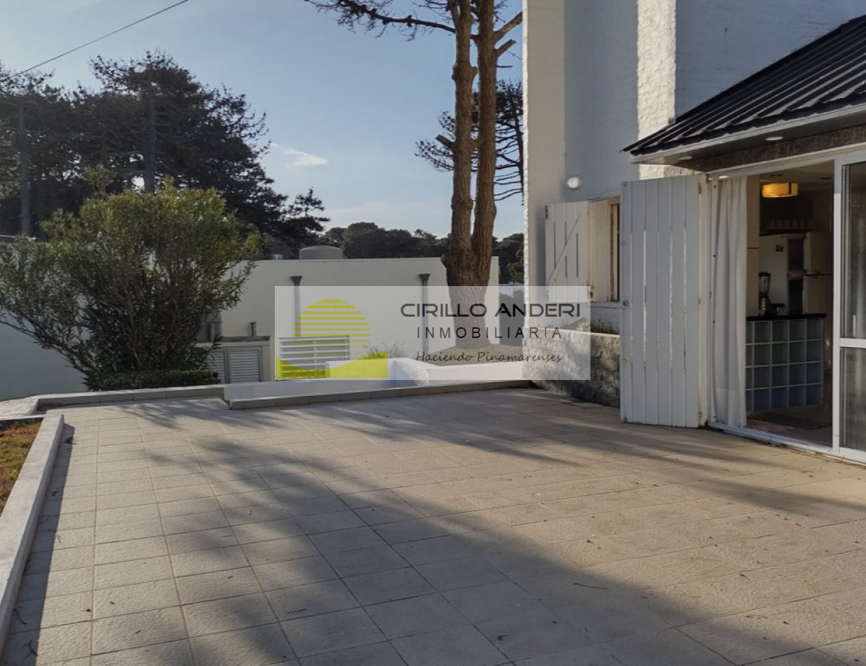 CASA EN VENTA ZONA LASALLE CON GAS NATURAL 