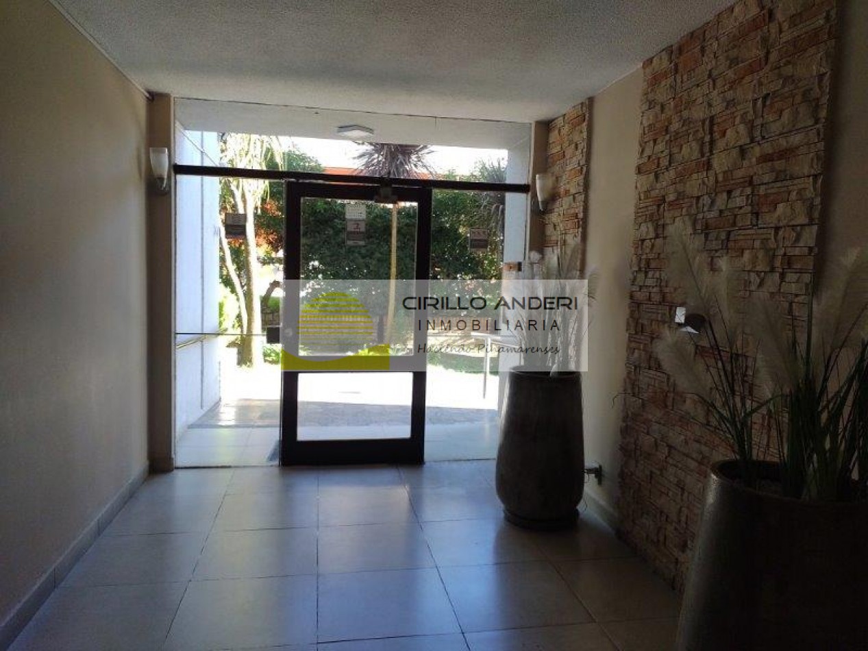 FINANCIACION PROPIA!!! DEPARTAMENTO DE TRES AMBIENTES CON COCHERA CUBIERTA FIJA