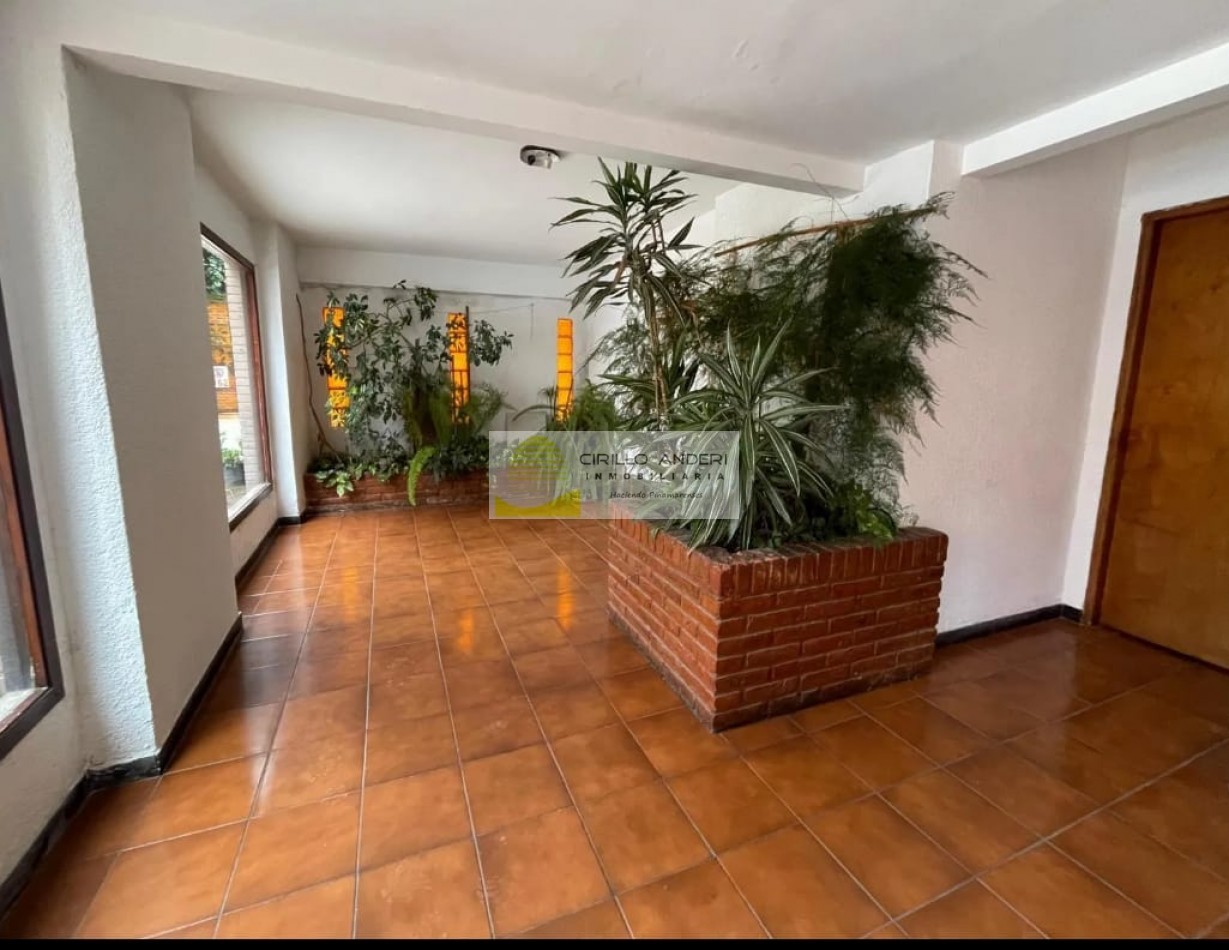 EDIFICIO MIRADOR 4PISO  A METROS DEL MAR!!!