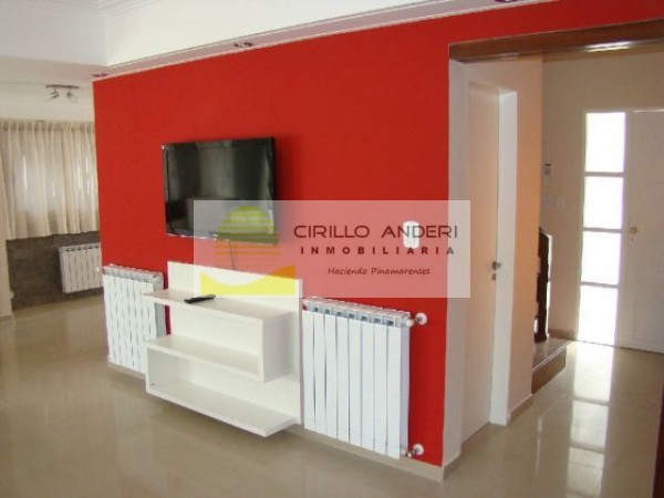 CASA EN VENTA ZONA LASALLE CON GAS NATURAL 