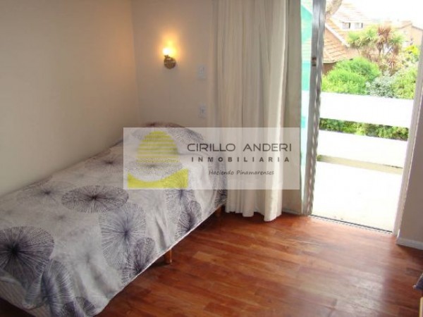 CASA EN VENTA ZONA LASALLE CON GAS NATURAL 