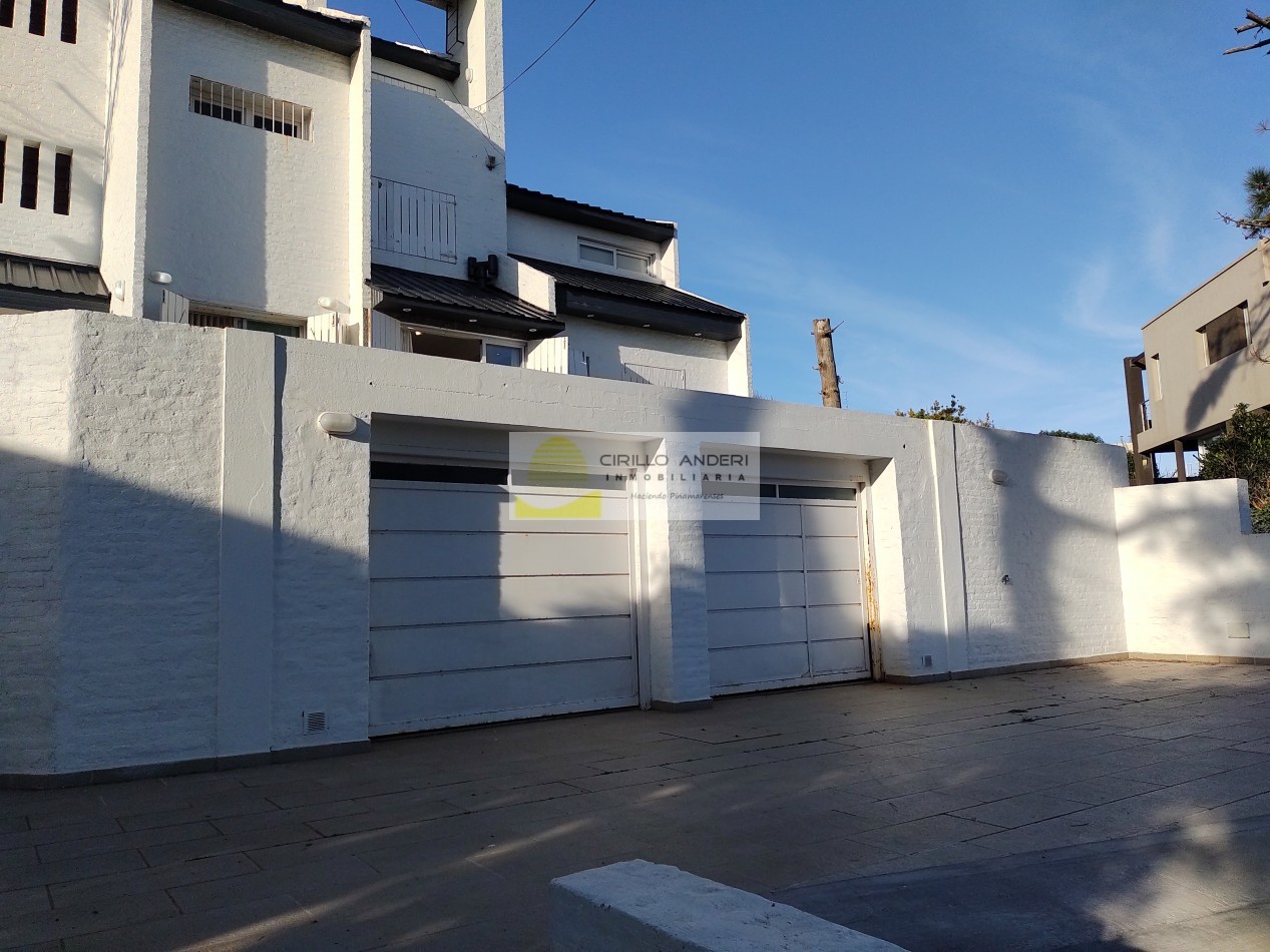 CASA EN VENTA ZONA LASALLE CON GAS NATURAL 